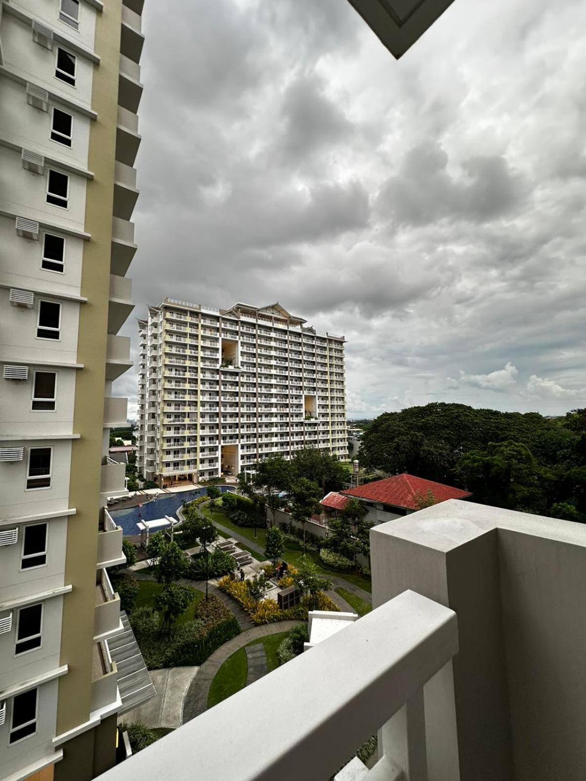 2 Bedroom Condo Unit Near Sm Bf & Naia At The Atherton By Dmci With 2 Balcony Paranaque City Kültér fotó