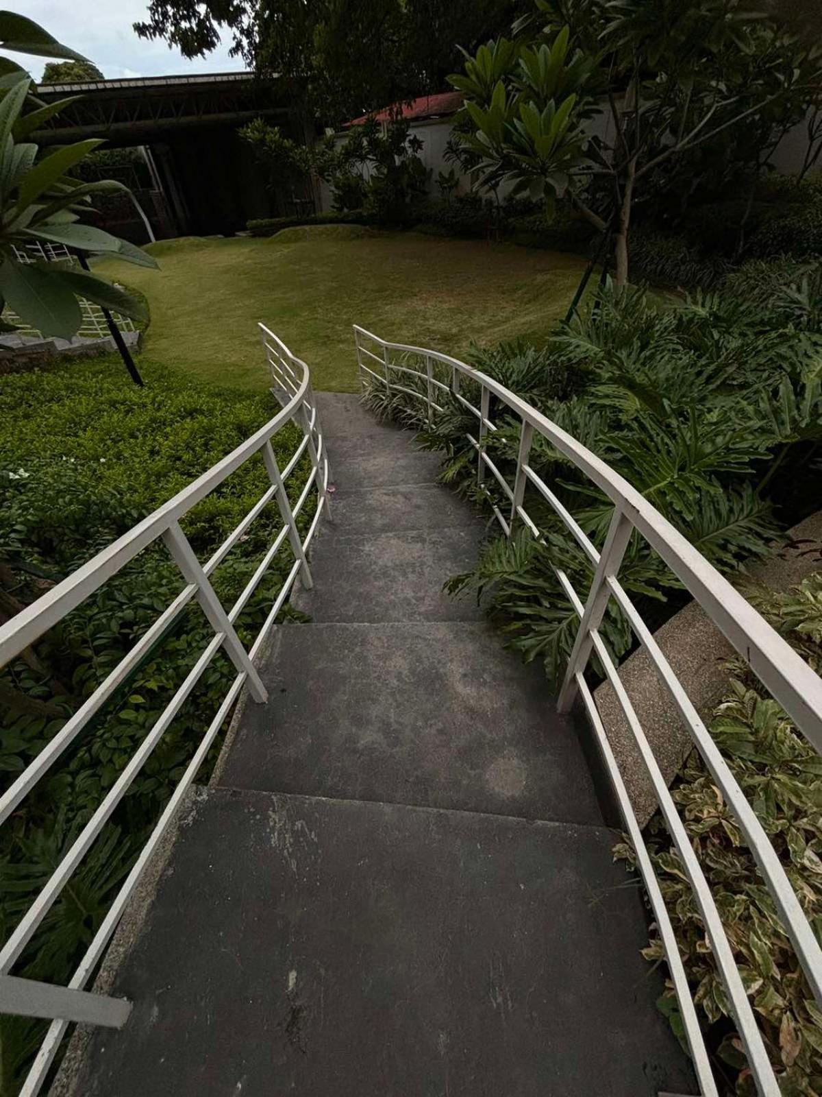 2 Bedroom Condo Unit Near Sm Bf & Naia At The Atherton By Dmci With 2 Balcony Paranaque City Kültér fotó