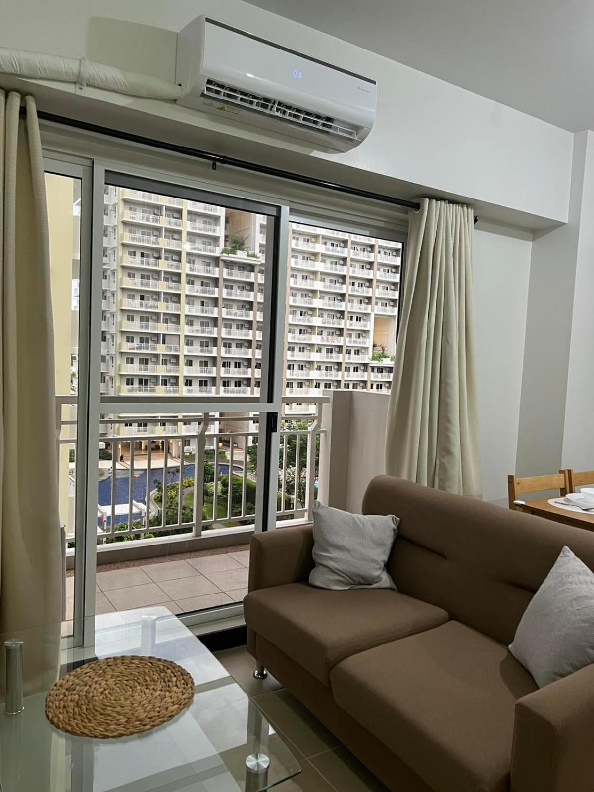 2 Bedroom Condo Unit Near Sm Bf & Naia At The Atherton By Dmci With 2 Balcony Paranaque City Kültér fotó