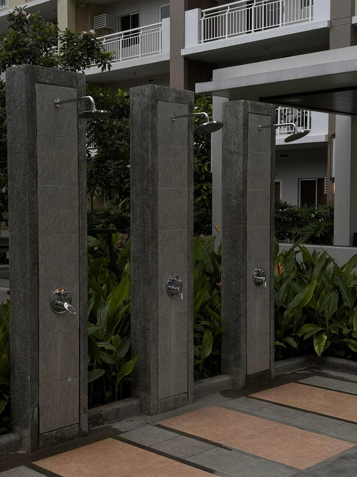 2 Bedroom Condo Unit Near Sm Bf & Naia At The Atherton By Dmci With 2 Balcony Paranaque City Kültér fotó