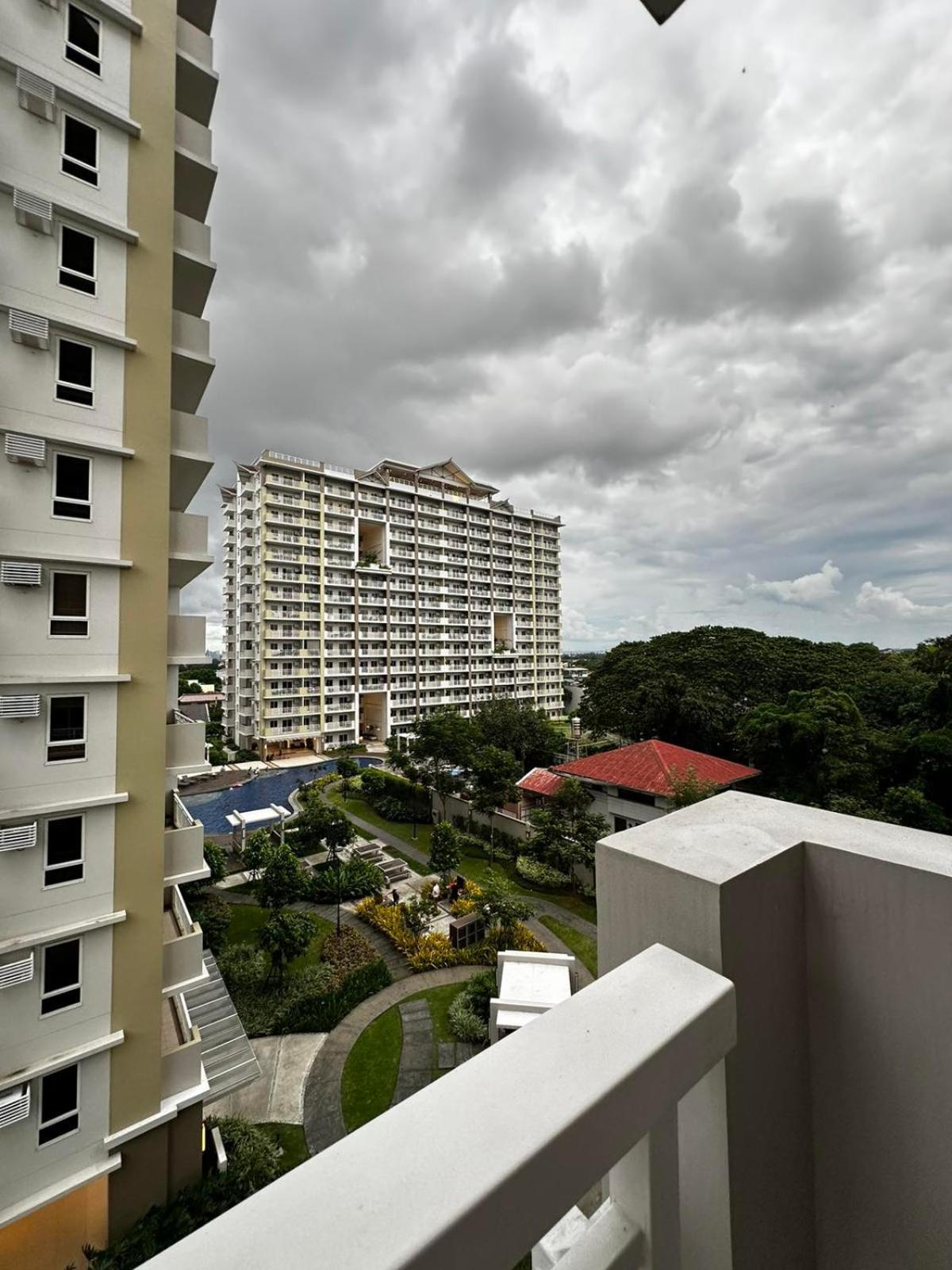 2 Bedroom Condo Unit Near Sm Bf & Naia At The Atherton By Dmci With 2 Balcony Paranaque City Kültér fotó